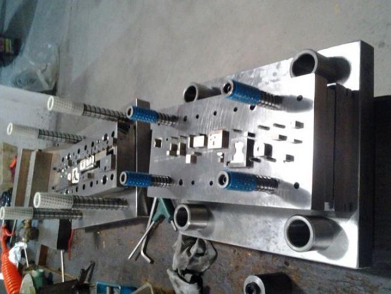 贵德模具制造-12